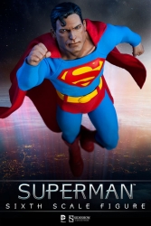 Sideshow - DC Collectibles -  Superman 1/6 Scale Action Figure