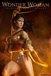 Sideshow - DC Comics - Wonder Woman Premium Format Statue