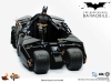 thumb_23_hottoys_batmobile_12.jpg