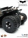 thumb_23_hottoys_batmobile_7.jpg